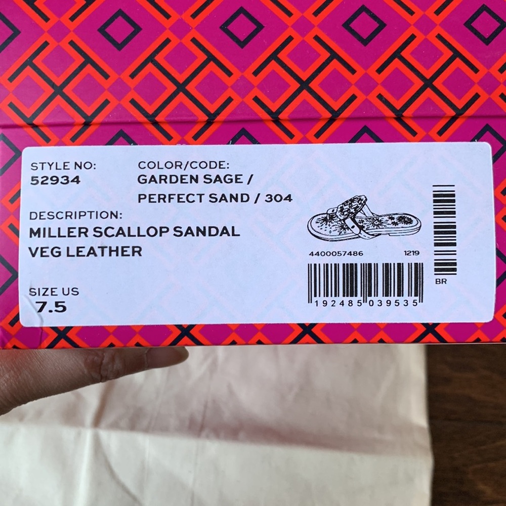 NIB TORY BURCH Authentic Rare Miller Sage Leather Scallop Thong Sandal Size 7.5 - Picture 14 of 14